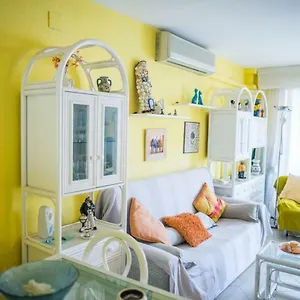 Acogedor En Primera Linea De Playa Apartamento Salou